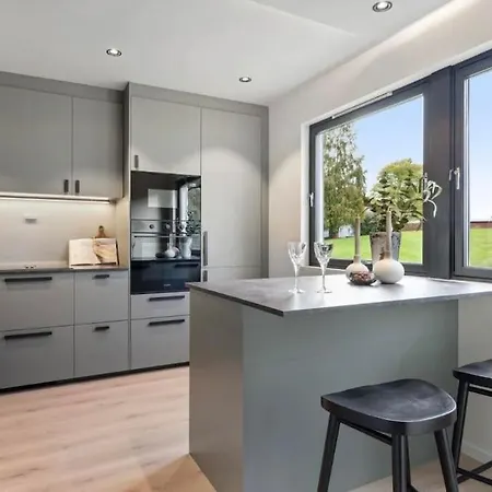 New Modern - Apartment